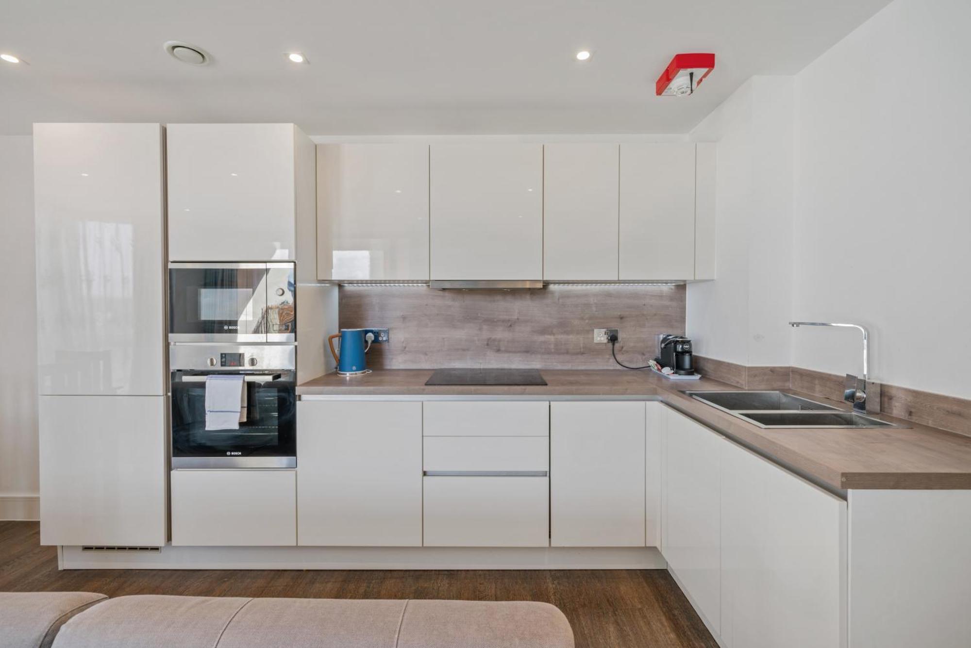 Riverside 1Br With Easy Transport 20Min To City Centre Лондон Экстерьер фото