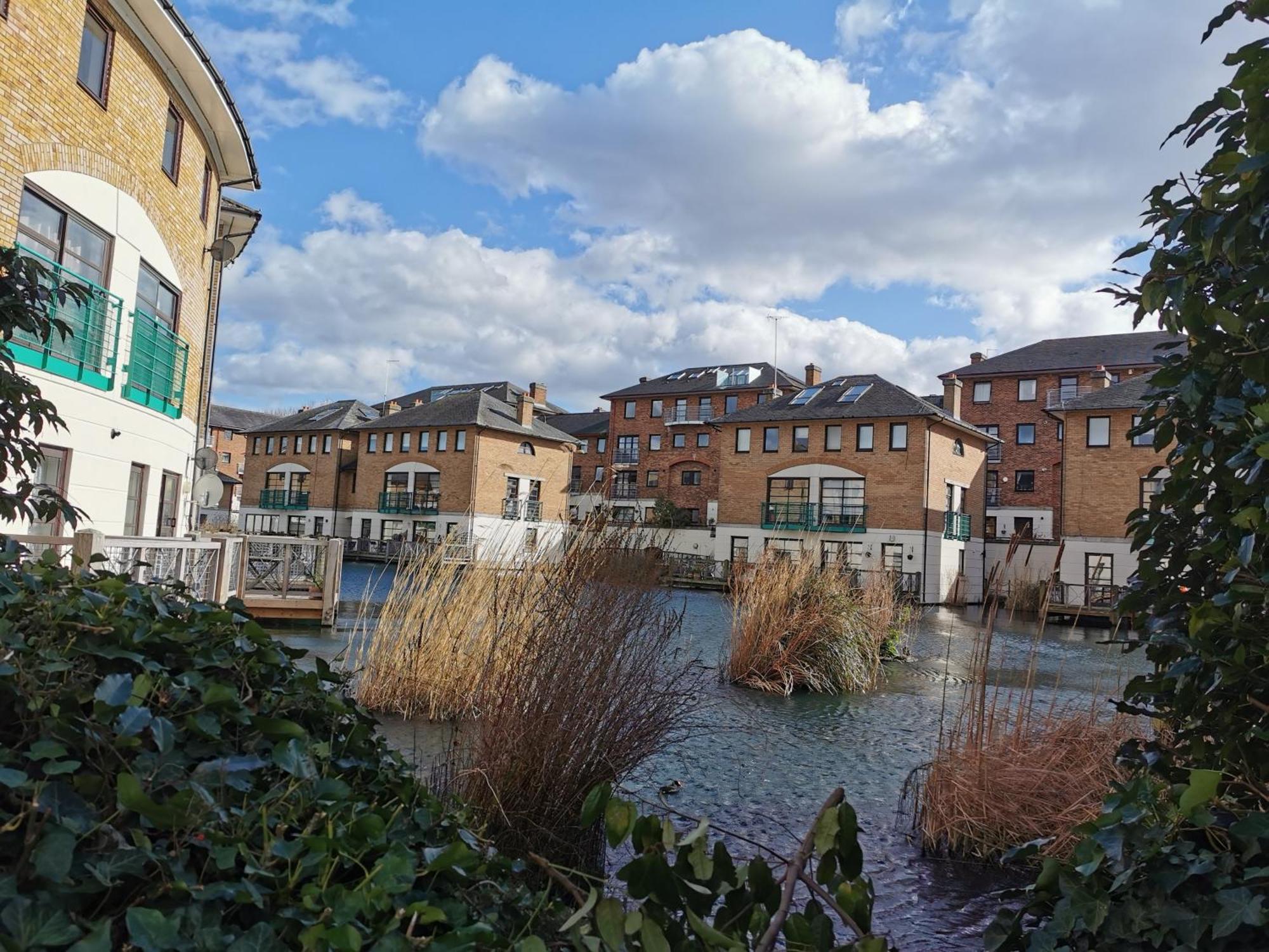 Riverside 1Br With Easy Transport 20Min To City Centre Лондон Экстерьер фото